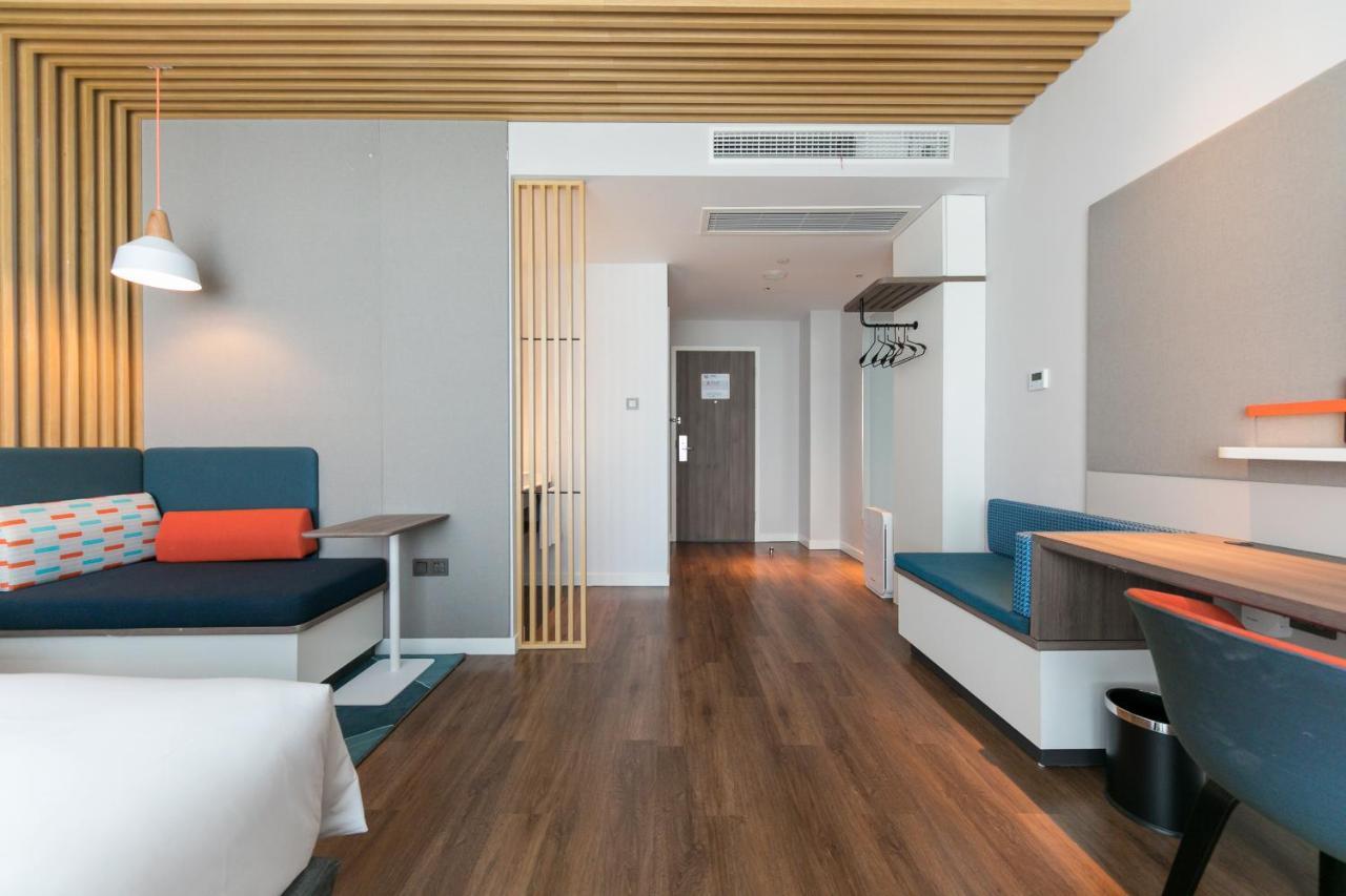 Holiday Inn Express Shanghai Tangzhen By Ihg - 20 Mins To Disney Land Kültér fotó