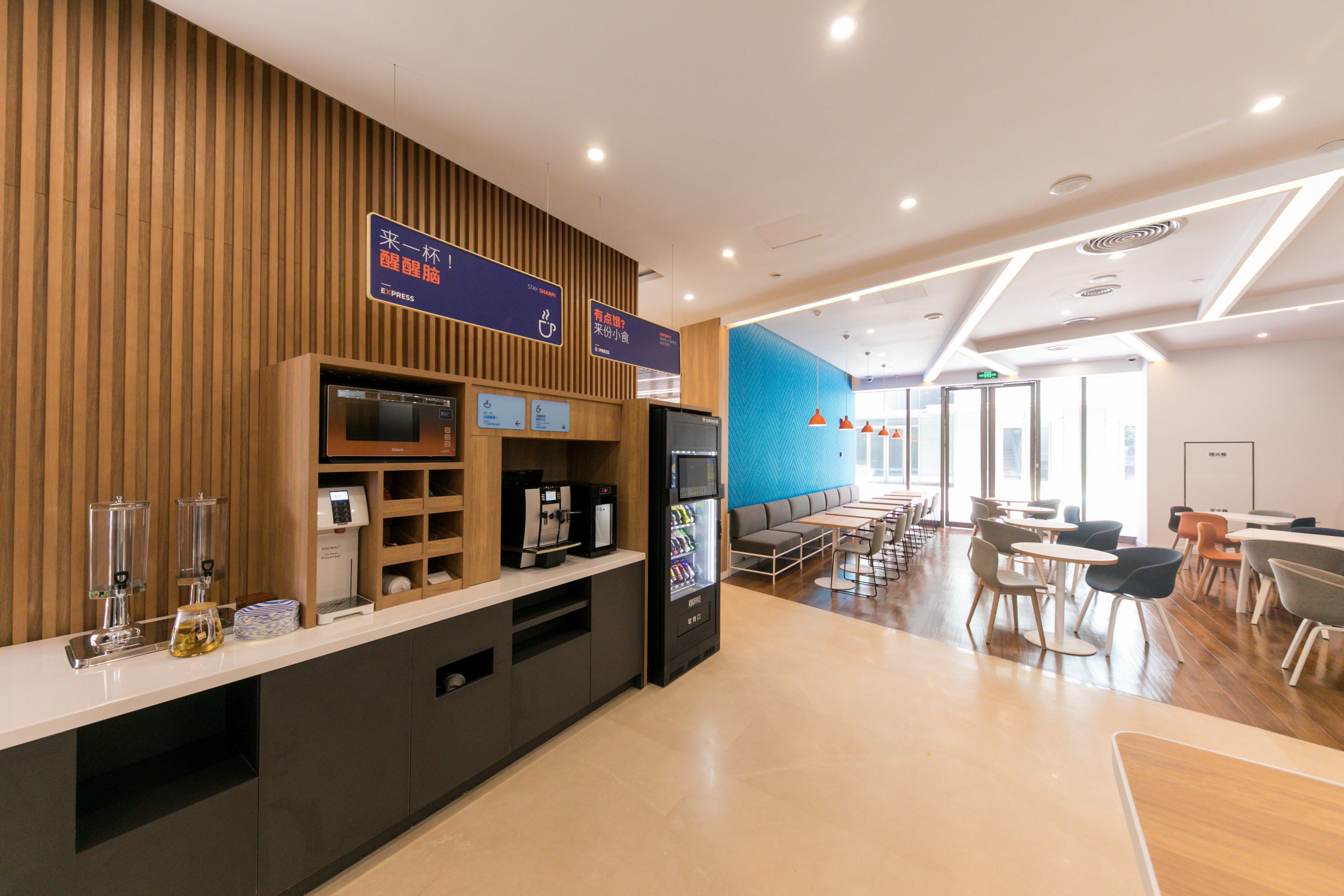 Holiday Inn Express Shanghai Tangzhen By Ihg - 20 Mins To Disney Land Kültér fotó