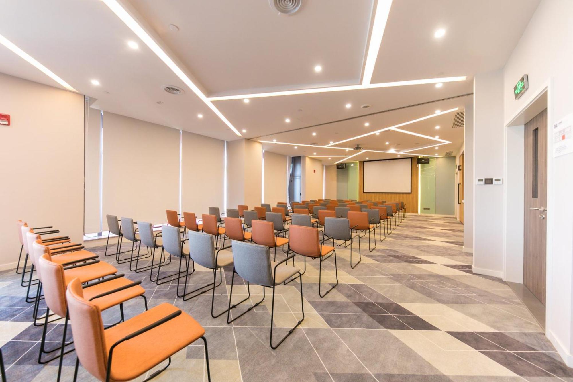 Holiday Inn Express Shanghai Tangzhen By Ihg - 20 Mins To Disney Land Kültér fotó